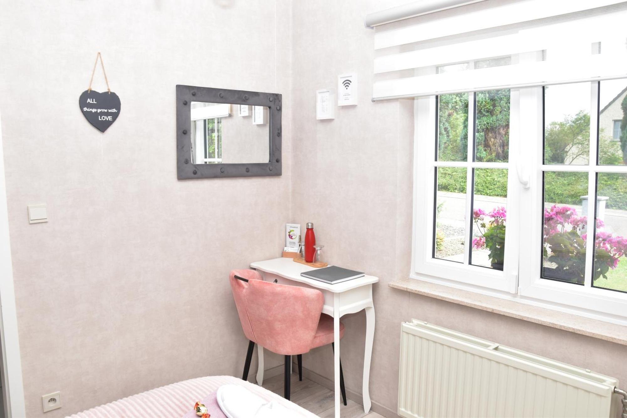 B&B La Villa Orchidees, Breakfast Included Bassenge Exterior photo